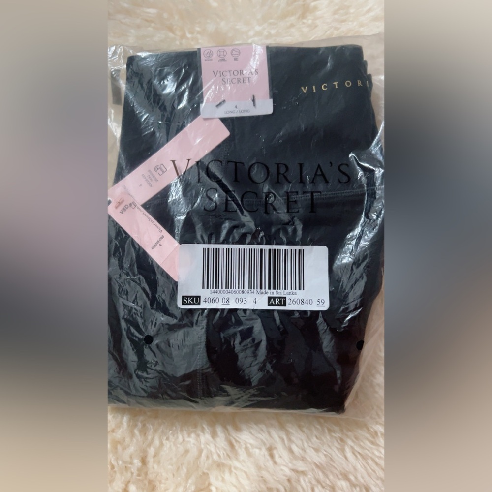 NWT Victoria's Secret Black Leggings  29” inseam